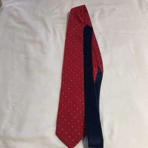 Roundtree and York all silk skinny tie red with blue/white polkadots. 3” wide.